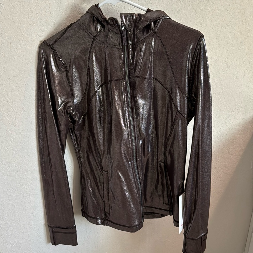 NWT lululemon jacket. Size 10